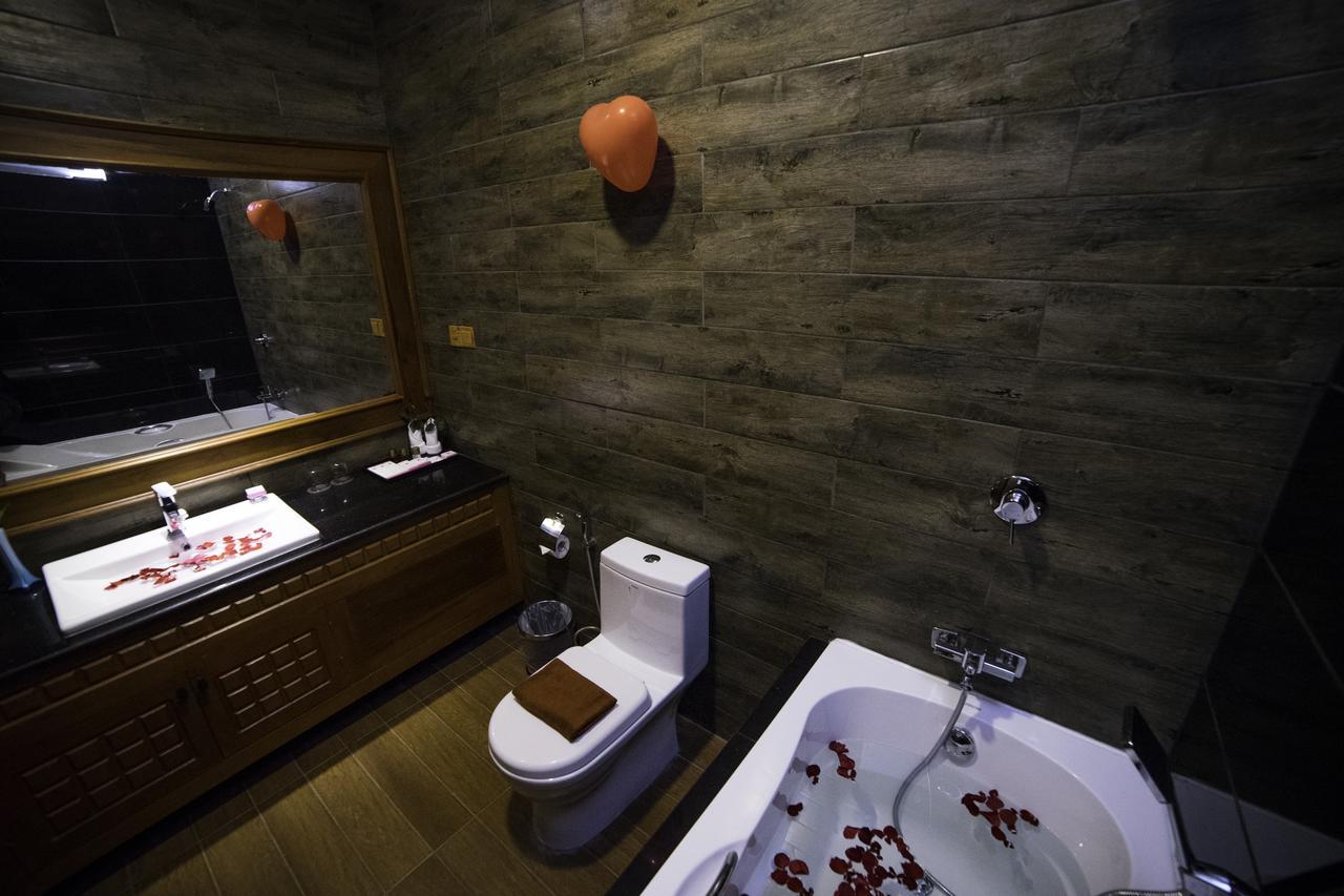 Win Unity Hotel Mandalay Exterior photo
